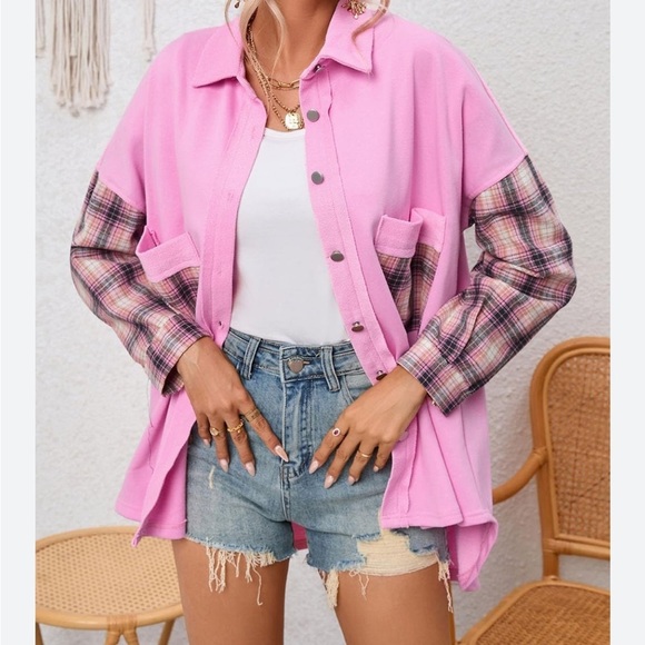 Vici front and center pink and plaid shacket size s - Picture 8 of 8